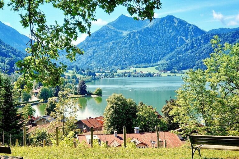 Blick vom Weinberg in Schliersee